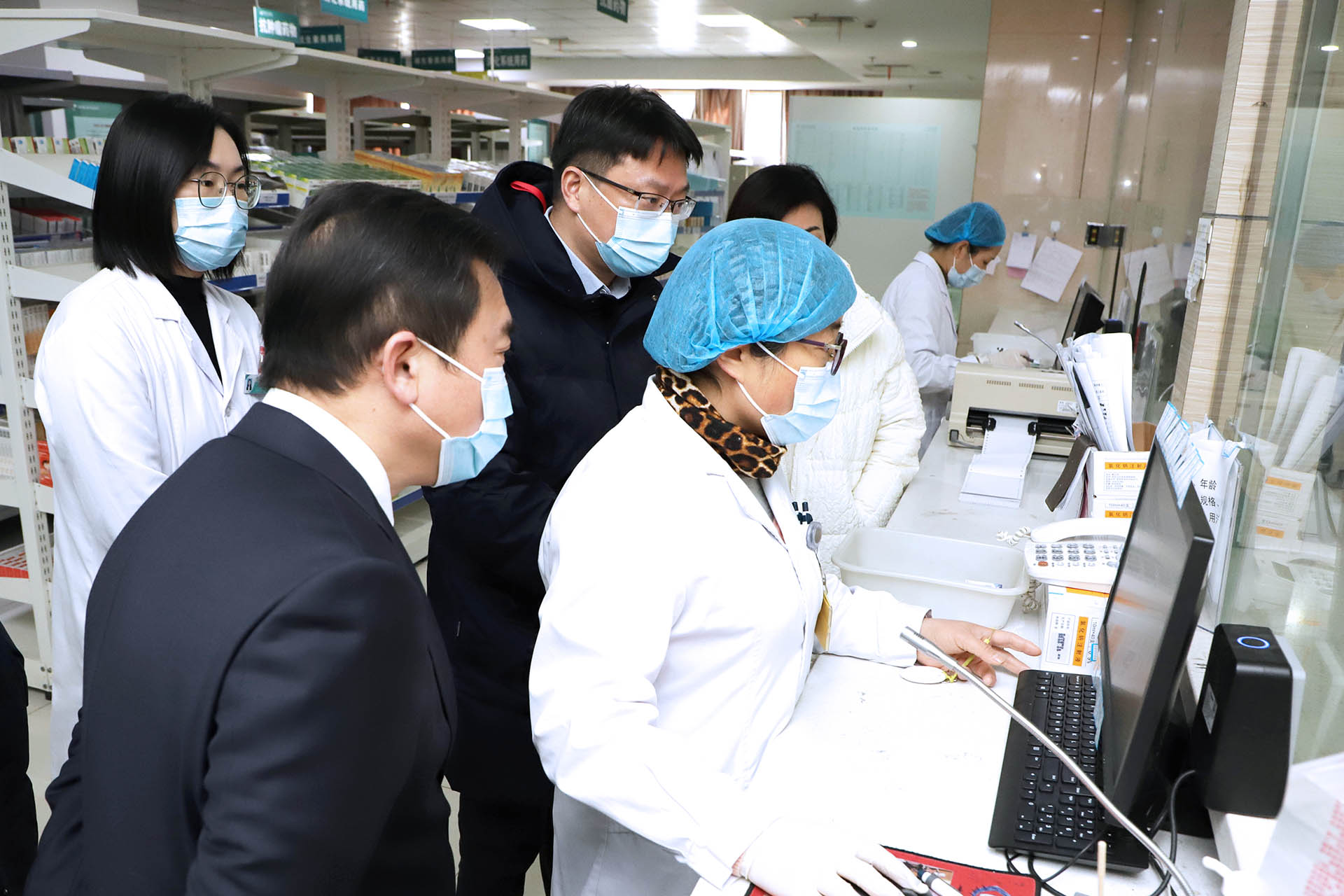 省卫生健康委中医医政处副处长陆敏 (4).jpg 省卫生健康委中医医政处副处长陆敏 (4).jpg